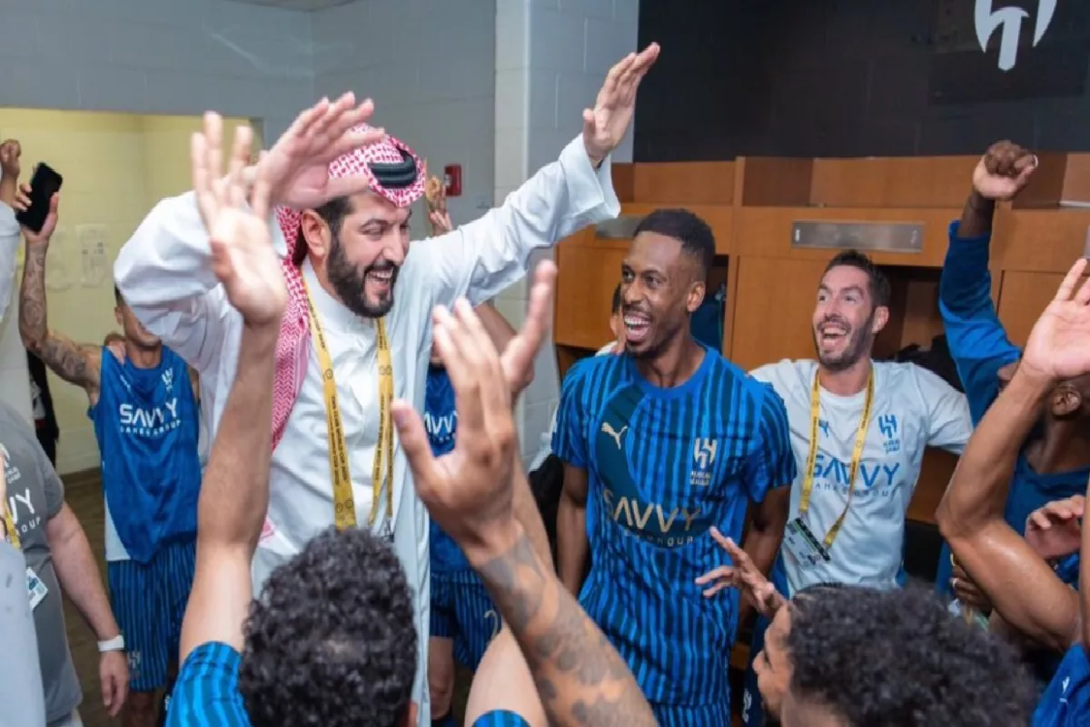 بعد فوز الهلال على مانشستر سيتي .. مكافأة مليونية لكل نجم.
