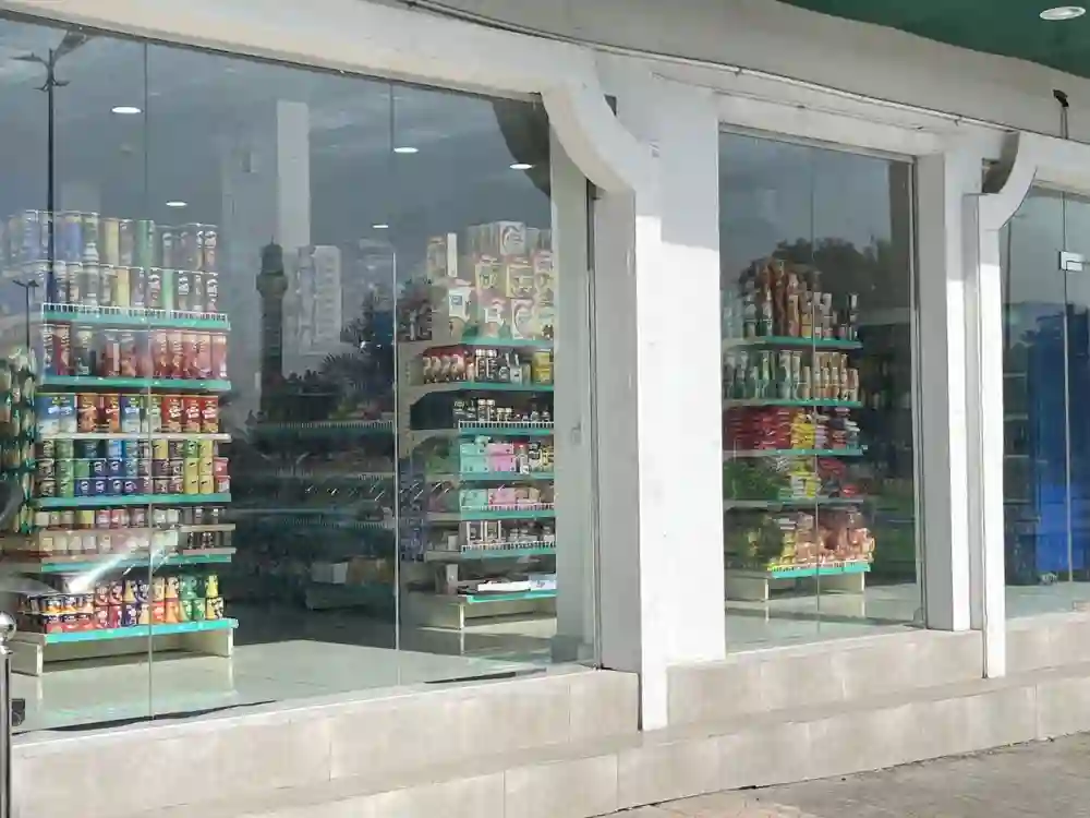 السعودية قرار لتنظيم البقالات