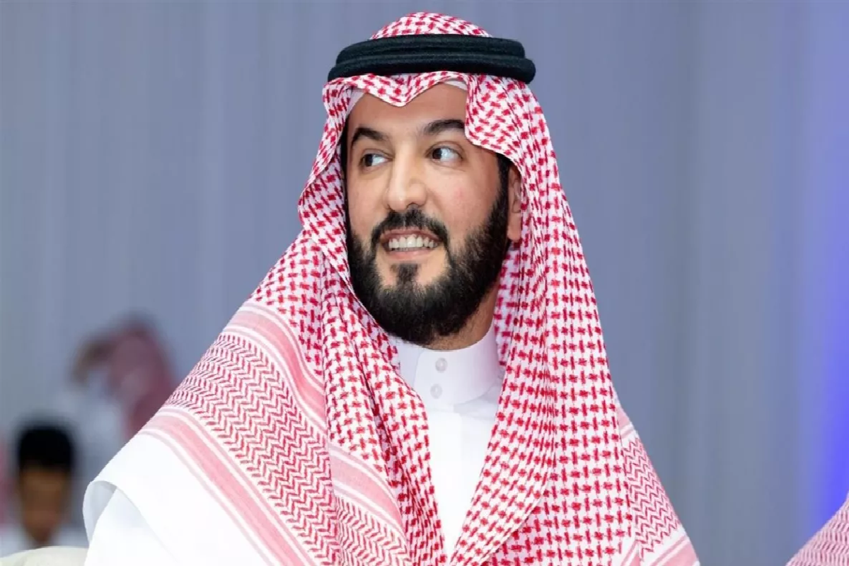 فهد بن نافل يقرر البقاء ويقود الهلال لفترة جديدة!