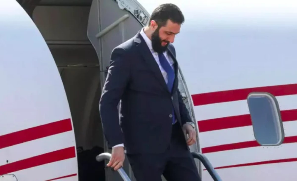 الرئيس السوري أحمد الشرع