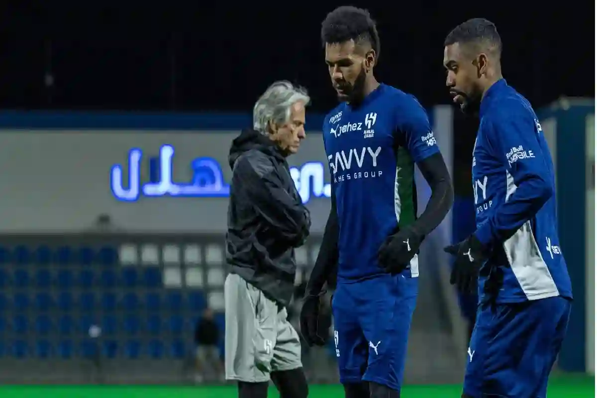 قلق جماهيري وطلبات اللاعب .. سر مماطلة الهلال في التجديد للبليهي. 